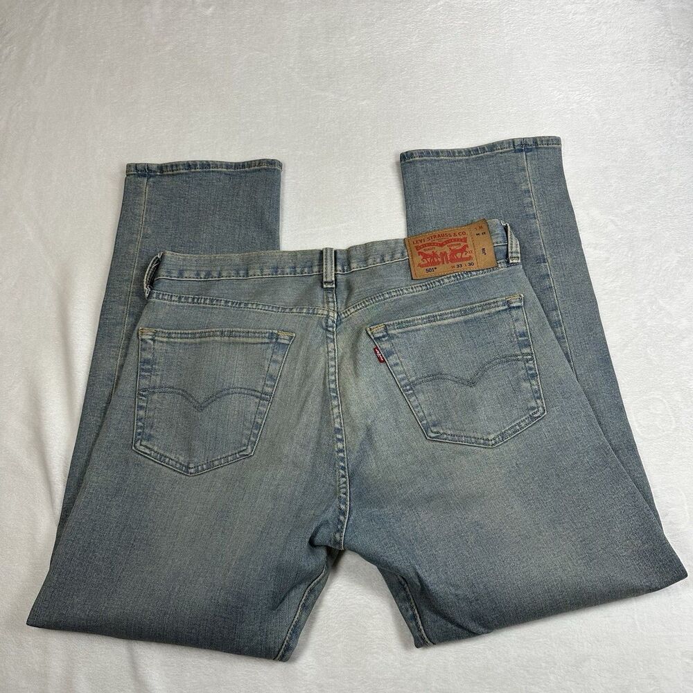 Levi’s 501 Men’s 33x30 Light Wash Jeans Original Straight Button Fly